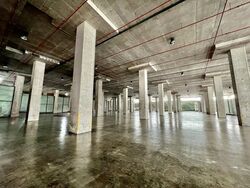 Jalan Buroh (D22), Warehouse #595633801